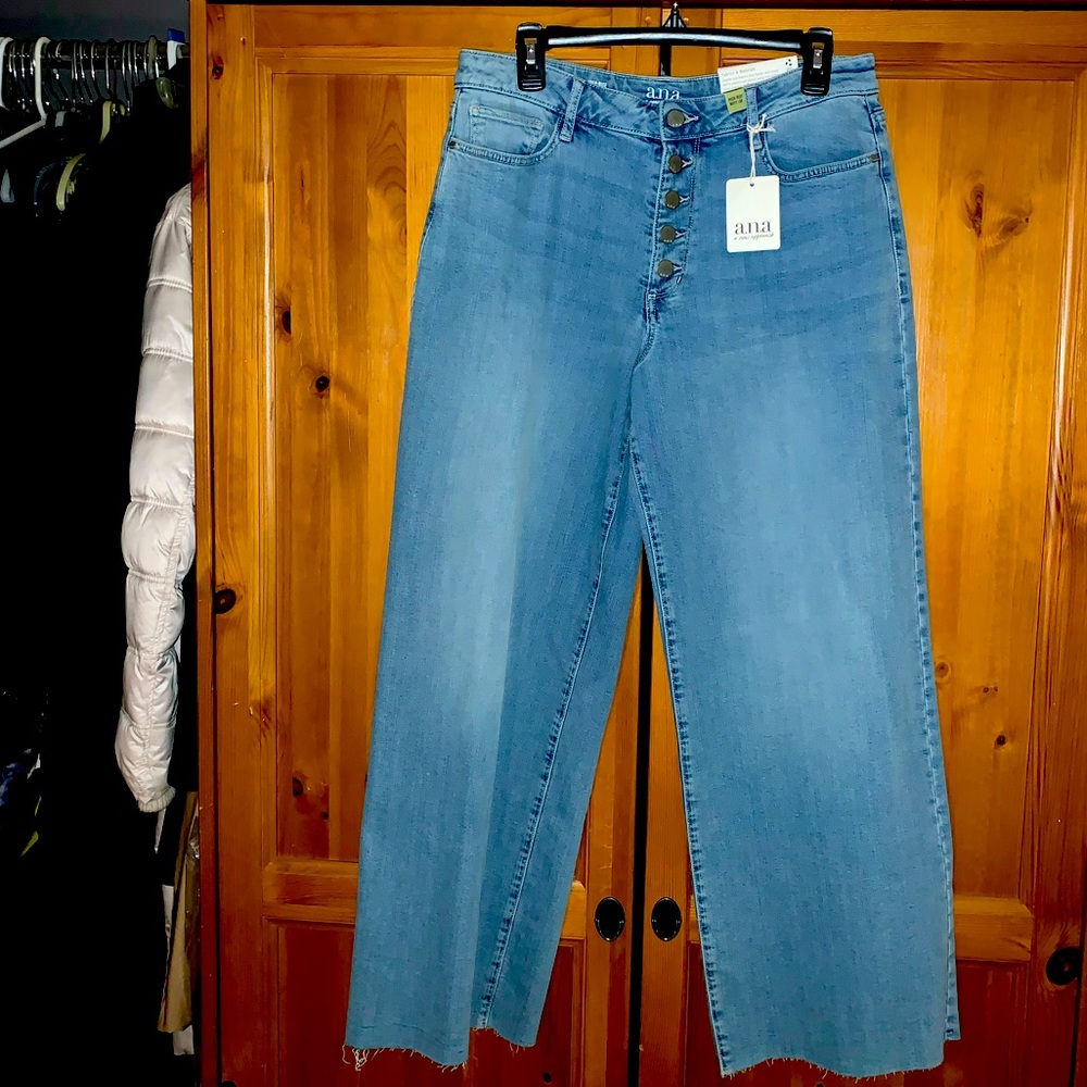 Woman’s High-Rise and Wide Leg Jean